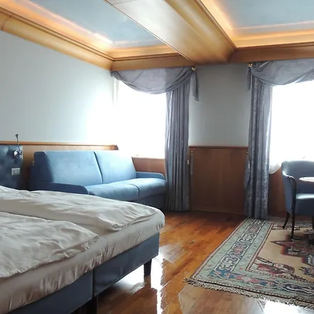 Grand Astoria ホテル ラヴァローネ