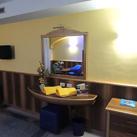 ホテル Grand Astoria